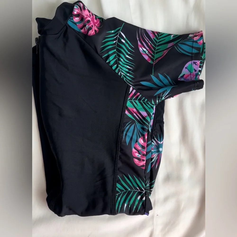 TROPICAL PRINT ONE PIECE SWIMSUIT